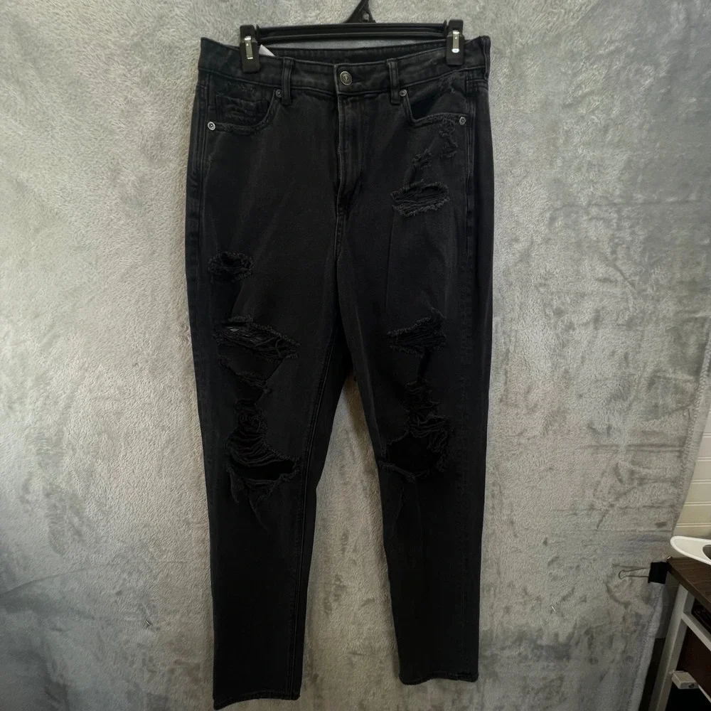 American Eagle Mom Jean High Waisted Distressed Washed Black Size 10 X-Long - Picture 1 of 9
